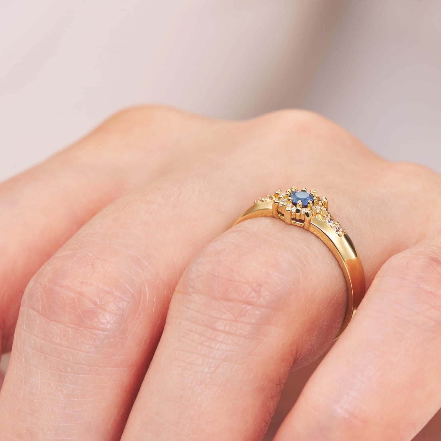 Inel din Aur 8K cu Zirconiu și Floare Albastră