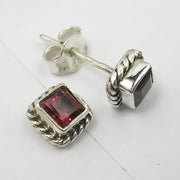 Cercei Argint 925 cu Garnet, 0.7 cm lungime